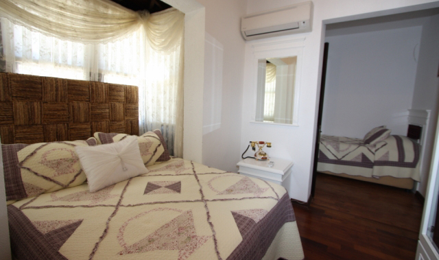 Seven Rooms Boutique